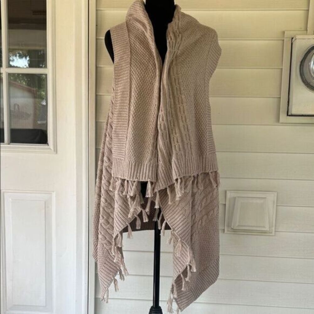 Matilda Jane Cozy Knit Vest Medium   D